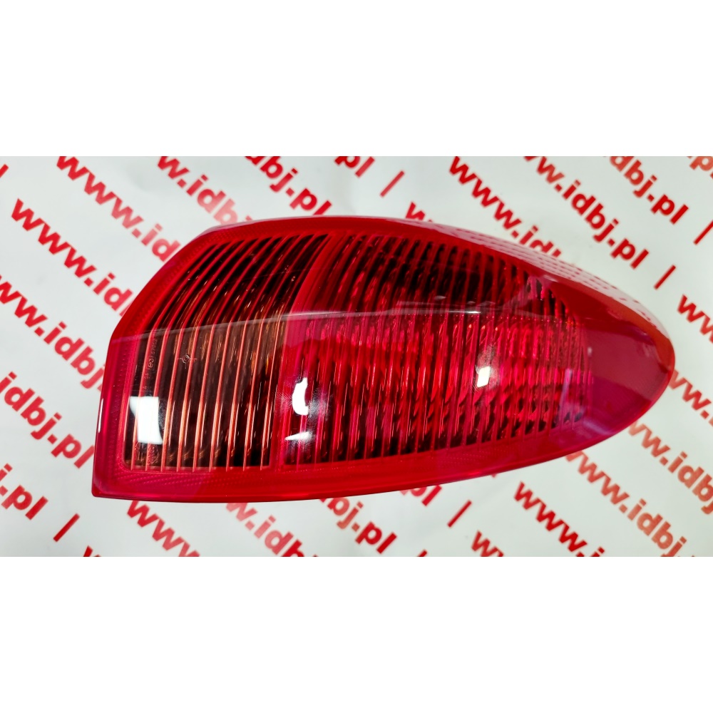 Fotografia produktu ALFA ROMEO OR46556347 LAMPA ALFA ROMEO 147 PRAWA ZEWNĘTRZNA wyprzedaż