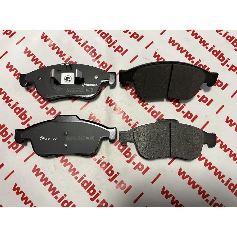 Fotografia produktu BREMBO BREP68050 KLOCKI PRZÓD RENAULT MEGANE 08- Szerokość [mm]: 155 Grubość [mm]: 18 Wysokość 1 [mm]: 59 Wysokość 2 [mm]: 65 Styk ostrzegawczy o zużyciu: bez styku zużycia