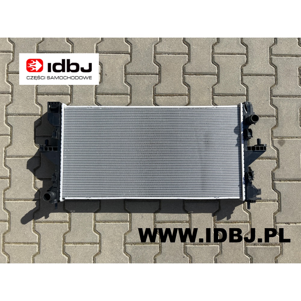 Fotografia produktu PAMMELSON PAM1382425080 CHŁODNICA WODY FIAT DUCATO, PEUGEOT BOXER, CITROEN  JUMPER 14- CHŁODNICA NA INTERCOOLER MONTOWANY NA KLIPSY NA CHŁODNICY WODY, AUTOMATYCZNE MOCOWANIE INTERCOOLERA GRUBOŚĆ 32 MM