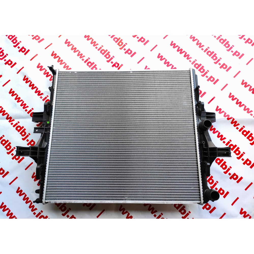 Fotografia produktu MAGNETI MARELLI MMBM2047 CHŁODNICA WODY IVECO DAILY 3.0 12- RADIATOR 640x603x38 Wloty po jednej stronie na syzbkozłączki. Iveco V, szerokosć radiatora 640mm, wysokośc 603, grubośc 38mm.