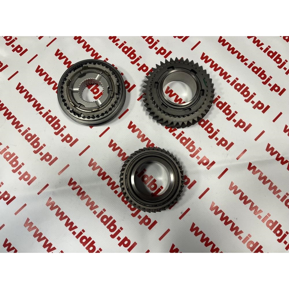 Fotografia produktu RENAULT OR326100980R ZESTAW KÓŁ 3, 4 BIEG RENAULT MASTER III, OPEL MOVANO PF6 Zestaw naprawczy: koło zębate skrzyni biegów 3 i 4 biegu, przesuwka 3/4 bieg, synchronizator 3 bieg, synchronizator 4 bieg.
