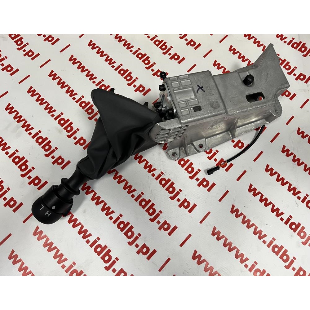 Fotografia produktu OEM IVECO OEM504302686 DŹWIGNIA Z GAŁKĄ ZMIANY BIEGÓW IVECO EUROCARGO, TECTOR Z CZUJNIKIEM 