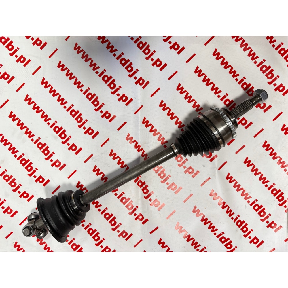 Fotografia produktu MAGNETI MARELLI MMATDS0231 PÓŁOŚ LEWA RENAULT CLIO , ABS 26 ZĘBÓW Oś przednia, z lewej Długość [mm] 625,7 Uzębienie zewnętrzne od strony koła 21 Liczba zębów, pierścień ABS 26