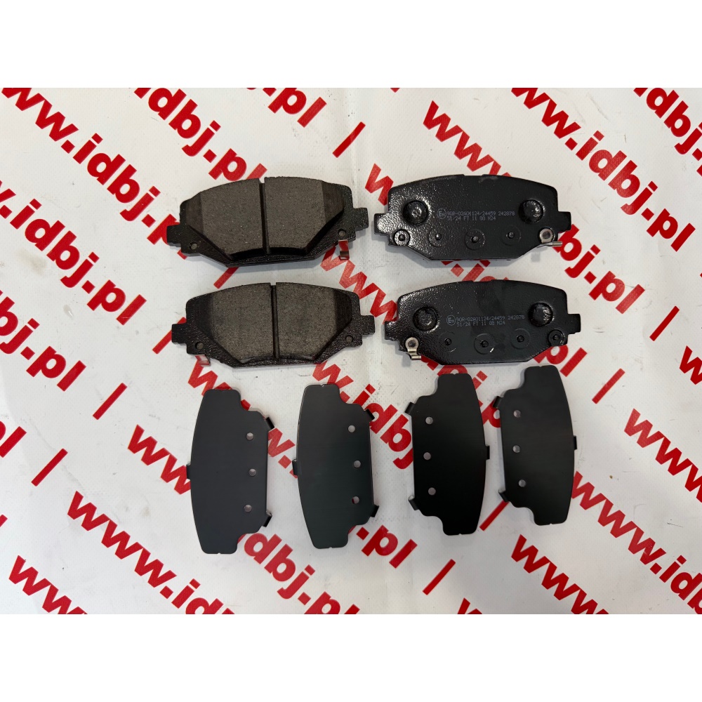 Fotografia produktu METELLI MET22-0947-0 KLOCKI HAM TYŁ FIAT FREEMONT 11- 