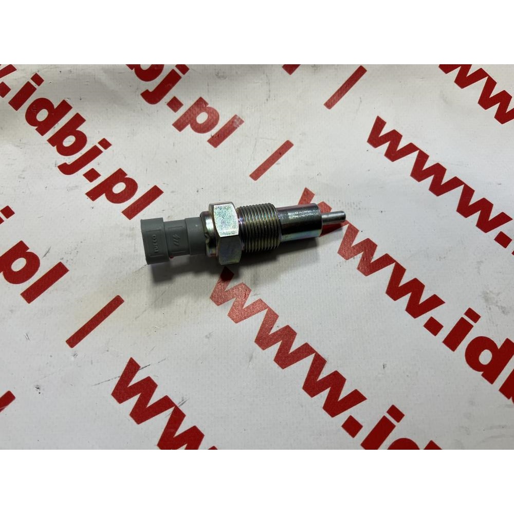 Fotografia produktu IVECO OR500376960 WŁĄCZNIK RM, CZUJNIK WSTECZNEGO BIEGU  IVECO TECTOR 