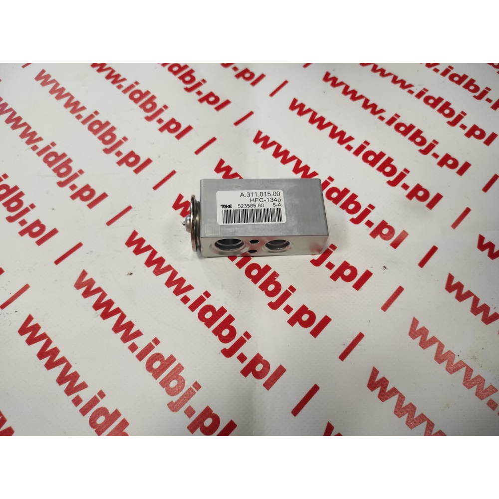 Fotografia produktu OEM RENAULT OEM922704486R ZAWÓR ROZPRĘŻNY, PAROWNIKA KLIMATYZACJI RENAULT MASTER III, 2.3 DCI OPEL MOVANO B 10-, NISSAN NV-400 10-