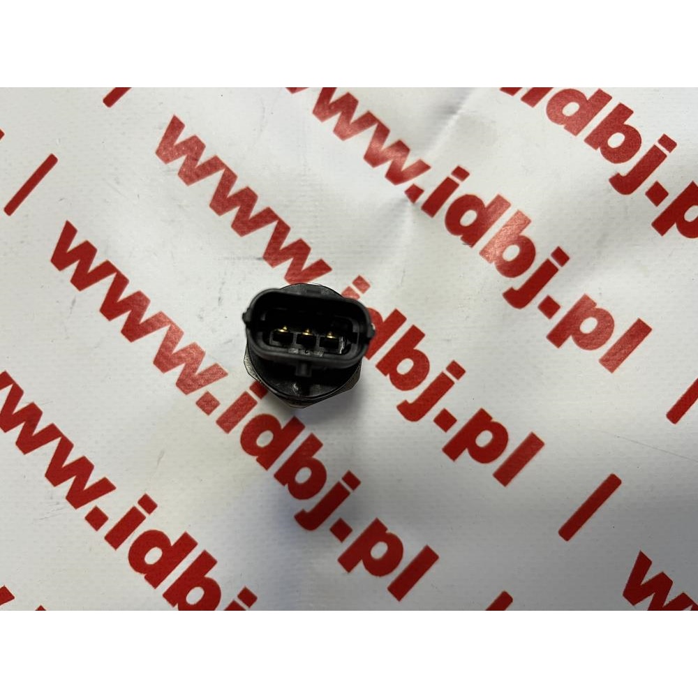 Fotografia produktu BOSCH BS0281006244 CZUJNIK, CIŚNIENIA LISTWY WTRYSKU PALIWA RENAULT MASCOT, NISSAN CABSTAR  Fotografia produktu BOSCH BS0281006244 CZUJNIK, CIŚNIENIA LISTWY WTRYSKU PALIWA RENAULT MASCOT, NISSAN CABSTAR