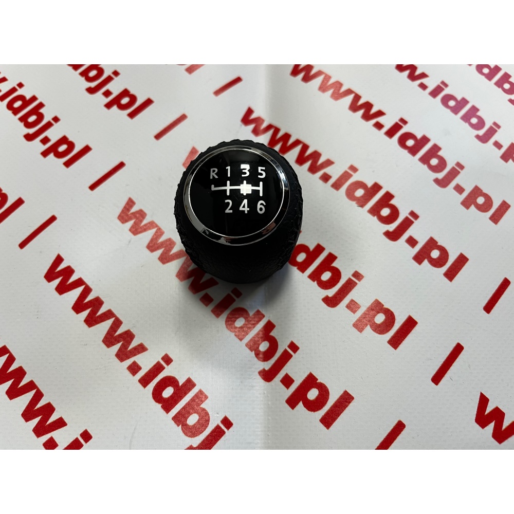 Fotografia produktu PAMMELSON PAM106254355 GAŁKA LEWARKA ZMIANY BIEGÓW DUCATO, BOXER, JUMPER 14-, 6 BIEGÓW SKÓRA GAŁKA SKÓRZANA PASUJE DO MODELI FIAT DUCATO, CITROEN, JUMPER, PEUGEOT BOXER PO 2006 ROKU OBSZYTA SKÓRĄ