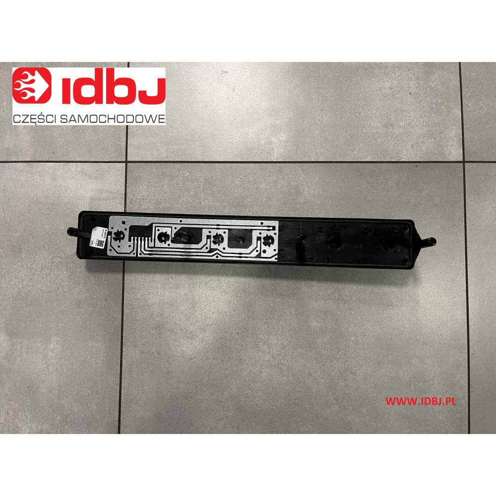 Fotografia produktu PAMMELSON PAM9782503 LISTWA ŻARÓWKOWA IVECO UNIJET 00- VAN, BLASZANKA PIONOWA PRAWA,LEWA Wszystkie modele po 2000 roku z paką w wersji blaszanej.