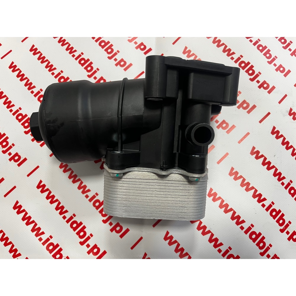 Fotografia produktu NRF NRF31355 CHŁODNICA OLEJU VW, AUDI, SKODA, SEAT,  2.0 TDI 