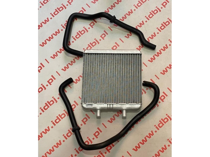 Fotografia produktu PAMMELSON PAM1027620405 NAGRZEWNICA, WYMIENNIK CIEPŁA IVECO DAILY UNIJET 99- 00- Z PRZEWODAMI GUMOWYMI Wymiary radiatora 220mm x 263mm przed modyfikacją