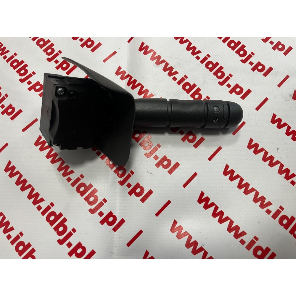 Fotografia produktu IVECO OR42552535 PRZEŁĄCZNIK ZESPOLONY IVECO UNIJET 00- PRAWY, WYCIERACZEK PRZEŁĄCZNIK POD KIEROWNICĘ, SYGNALIZACJA MANEWROWA, WYCIERACZEK