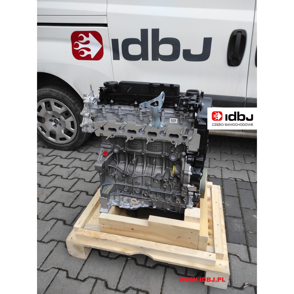 Fotografia produktu PEUGEOT OR1613251380 SILNIK CITROEN JUMPER, PEUGEOT BOXER 2.0 HDI 16- EURO 6 NOWY KOMPLETNY SILNIK BEZ OSPRZĘTU, W ZESTAWIE  POMPA VACUUM ORAZ CHŁODNICA OLEJU, ROZRZĄD, GÓRNY DEKIEL, WAŁ KORBOWY, TŁOKI, MISKA OLEJU