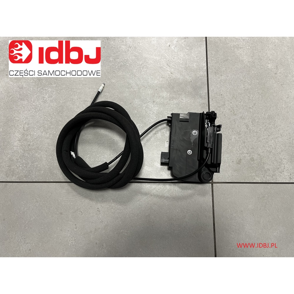 Fotografia produktu PAMMELSON PAM5801529304 ZAMEK DRZWI BOCZNYCH, PRZESUWNYCH IVECO UNIJET DAILY PRZÓD 14- PRAWY CENTRALNY ZAMEK PRZESUWNYCH DRZWI BOK PRAWA STRONA.