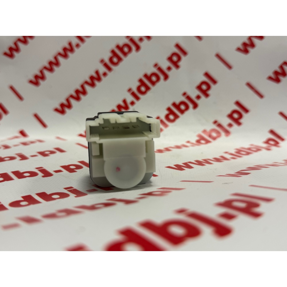 fotografia produktu FEBI BILSTEIN FEB104351, WŁĄCZNIK, CZUJNIK STOPU AUDI A4 B7