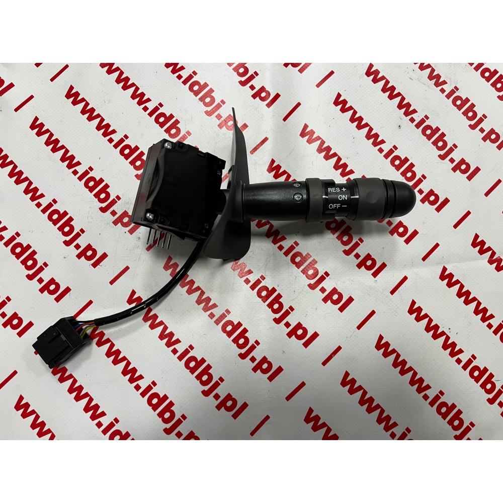 Fotografia produktu PAMMELSON PAM137353524 PRZEŁĄCZNIK ZESPOLONY IVECO DAILY UNIJET 00- PRAWY, WYCIERACZEK Z TEMPOMATEM PRAWA DŹWIGNIA, PRZEŁĄCZNIK POD KIEROWNICĘ, SYGNALIZACJA MANEWROWA, WYCIERACZEK PLUS TEMPOMAT Z OSONA KOSTKĄ