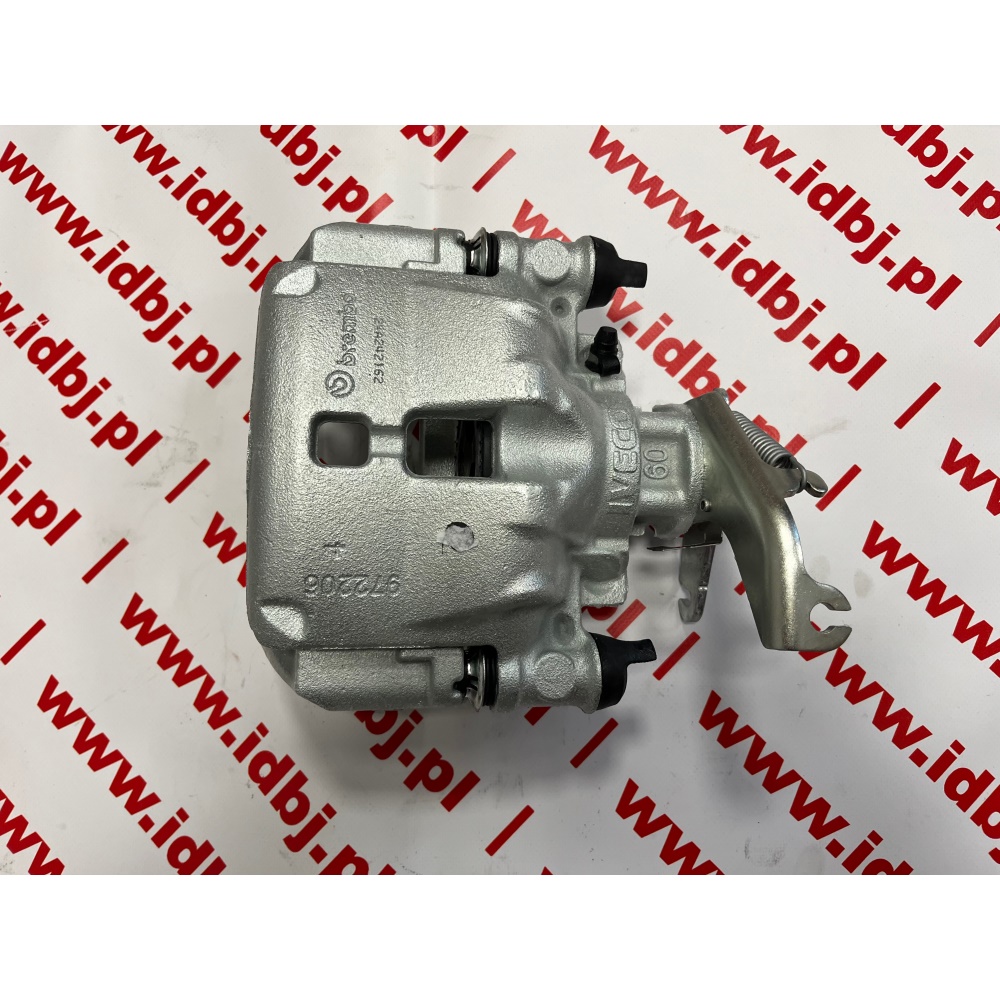 Fotografia produktu IVECO OR42554759 ZACISK HAMULCOWY IVECO DAILY 06- PRAWY, TŁOCZEK FI 60 MM, TYŁ KOMPLETNY Zacisk hamulcowy 1 tłoczkowy, z dzwignią hamulca ręcznego. Modele C na kołach bliźniakach z tyłu.
