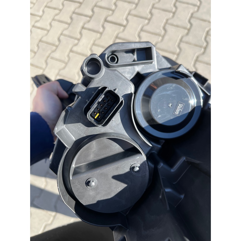 fotografia produktu PEUGEOT OR9854104980, REFLEKTOR TOYOTA PROACE CITY, PEUGEOT RIFTER 1.5 HDI 23- LEWY