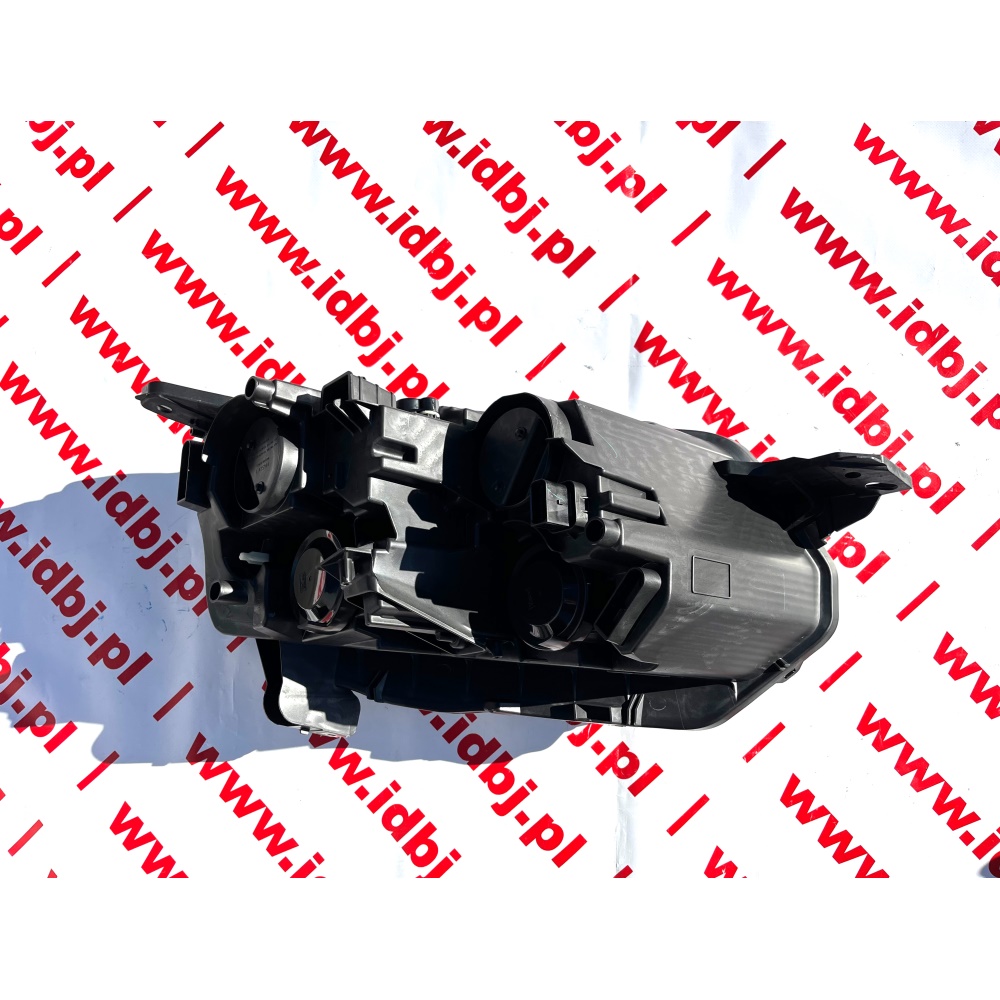 fotografia produktu PEUGEOT OR9854104980, REFLEKTOR TOYOTA PROACE CITY, PEUGEOT RIFTER 1.5 HDI 23- LEWY