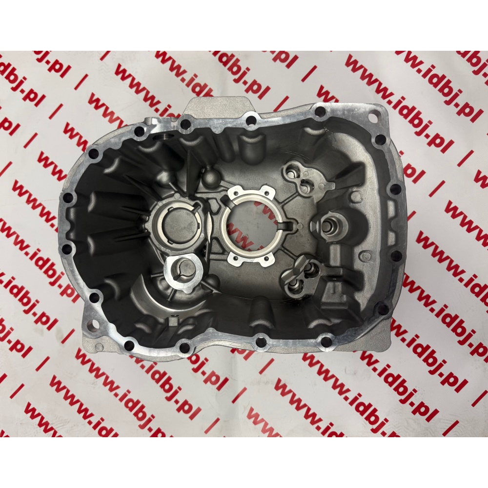 fotografia produktu IVECO OR8871956, OBUDOWA SKRZYNI BIEGÓW IVECO DAILY 06-, 09-, TYŁ 2.3, 3.0