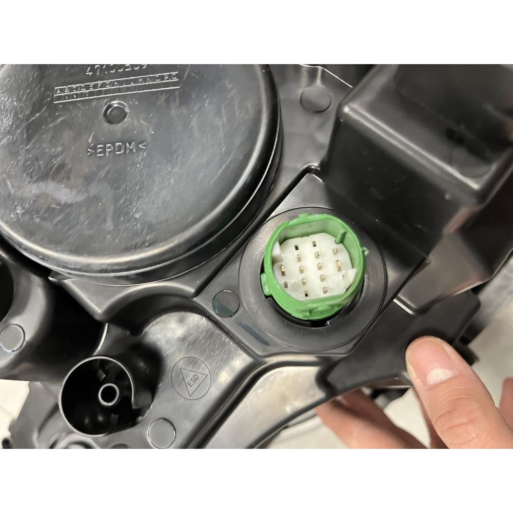 fotografia produktu MAGNETI MARELLI MMALPP561, REFLEKTOR, ŚWIATŁO MIJANIA PRAWY PRZÓD FIAT TIPO 15- LED