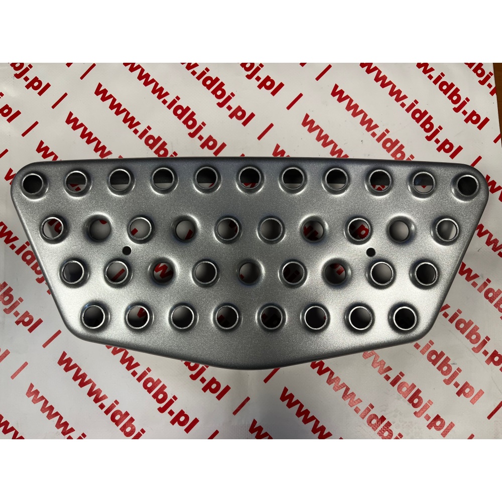 Fotografia produktu MAN TRUCKS OR81.61511-0001 KRATKA, STOPIEŃ KABINY ŚRODKOWY PRAWY, LEWY MAN TGL,TGS,TGA,TGX 