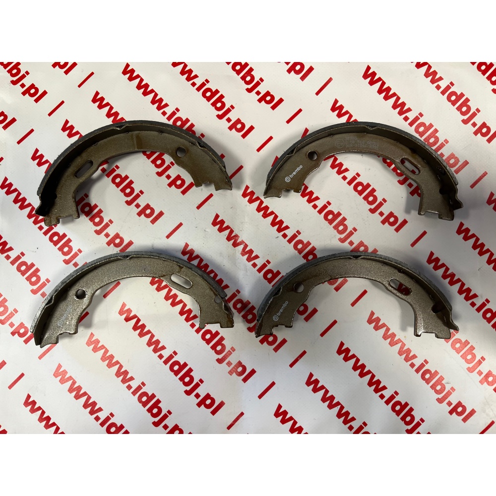 Fotografia produktu BREMBO BRES50516 SZCZĘKI HAMULCOWE LANCIA THEMA 11- 