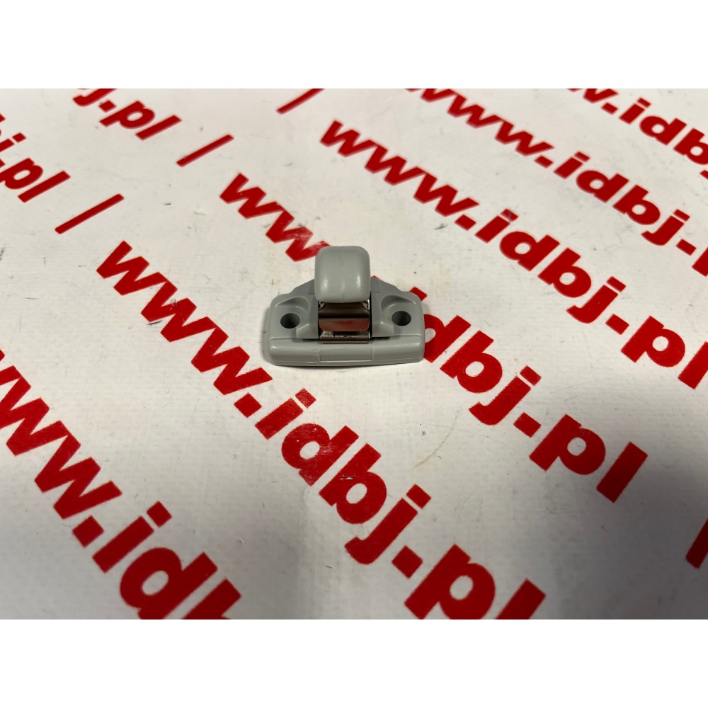 Fotografia produktu VW OR3B0857561BY20 SPINKA, KOŁEK, MOCOWANIE OSŁONY PRZECIWSŁONECZNEJ PRAWEJ VW T5 