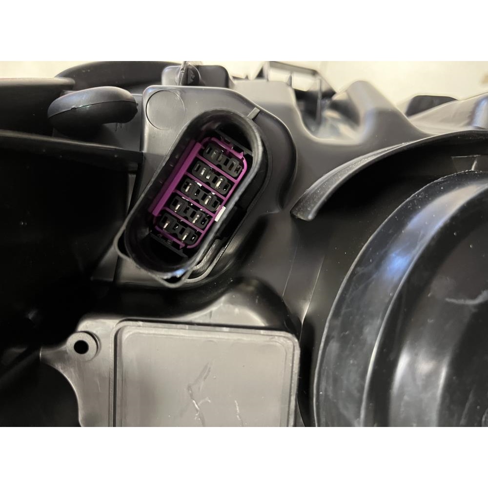 fotografia produktu PAMMELSON PAM5J1941017F, REFLEKTOR PRZEDNI PRAWY SKODA FABIA 10-