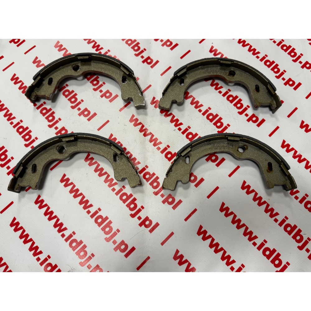 Fotografia produktu METELLI ME53-0185 SZCZĘKI HAMULCOWE, HAMULEC RĘCZNY KIA CEED 06-, SPORTAGE 04-, HYUNDAI I30 07- 