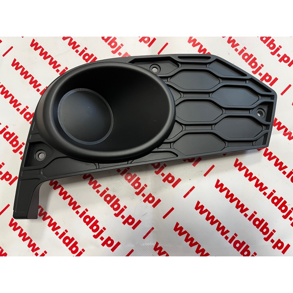 Fotografia produktu IVECO OR5801562215 ZAŚLEPKA ZDERZAKA IVECO DAILY 14> PRZÓD PRAWY BEZ OTWORU NA HALOGEN 