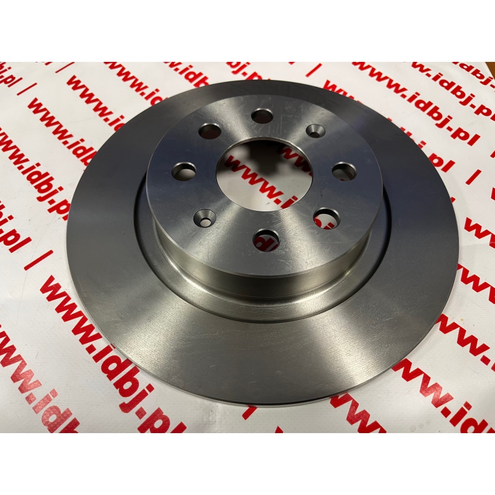 Fotografia produktu BOSCH BOS0986479517 TARCZA HAMULCOWA TYŁ FIAT PUNTO GRANDE 05- , ABARTH Opel Adam , Corsa E