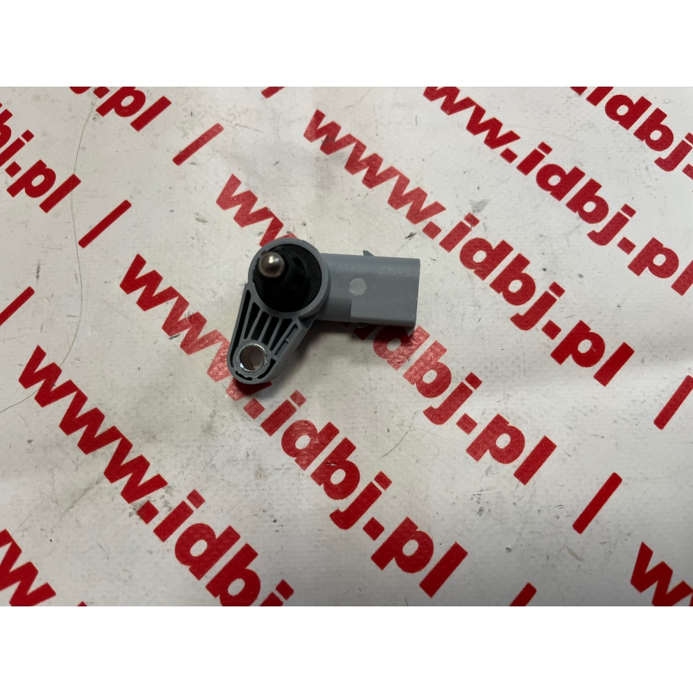Fotografia produktu IVECO OR5802841080 WŁĄCZNIK RM, CZUJNIK WSTECZNEGO BIEGU IVECO DAILY 35S,C ,50C,75C 18- 