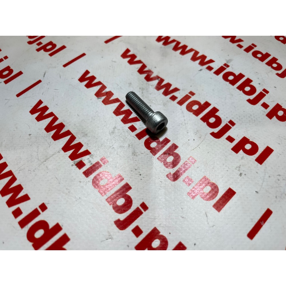 Fotografia produktu IVECO OR16707234 ŚRUBA IVECO M8X80 