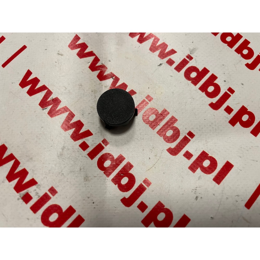 Fotografia produktu IVECO OR5801577161 ZAŚLEPKA STOPNIA PRZÓD PRAWY, LEWY IVECO 14- 