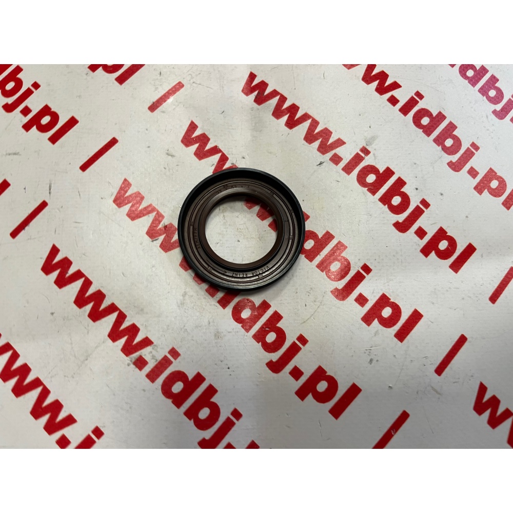 Fotografia produktu REINZ RNZ81-17110-20 32X52X7 USZCZELNIACZ WAŁU CITROEN JUMPER, PEUGEOT BOXER 94- 2.5 TDI 