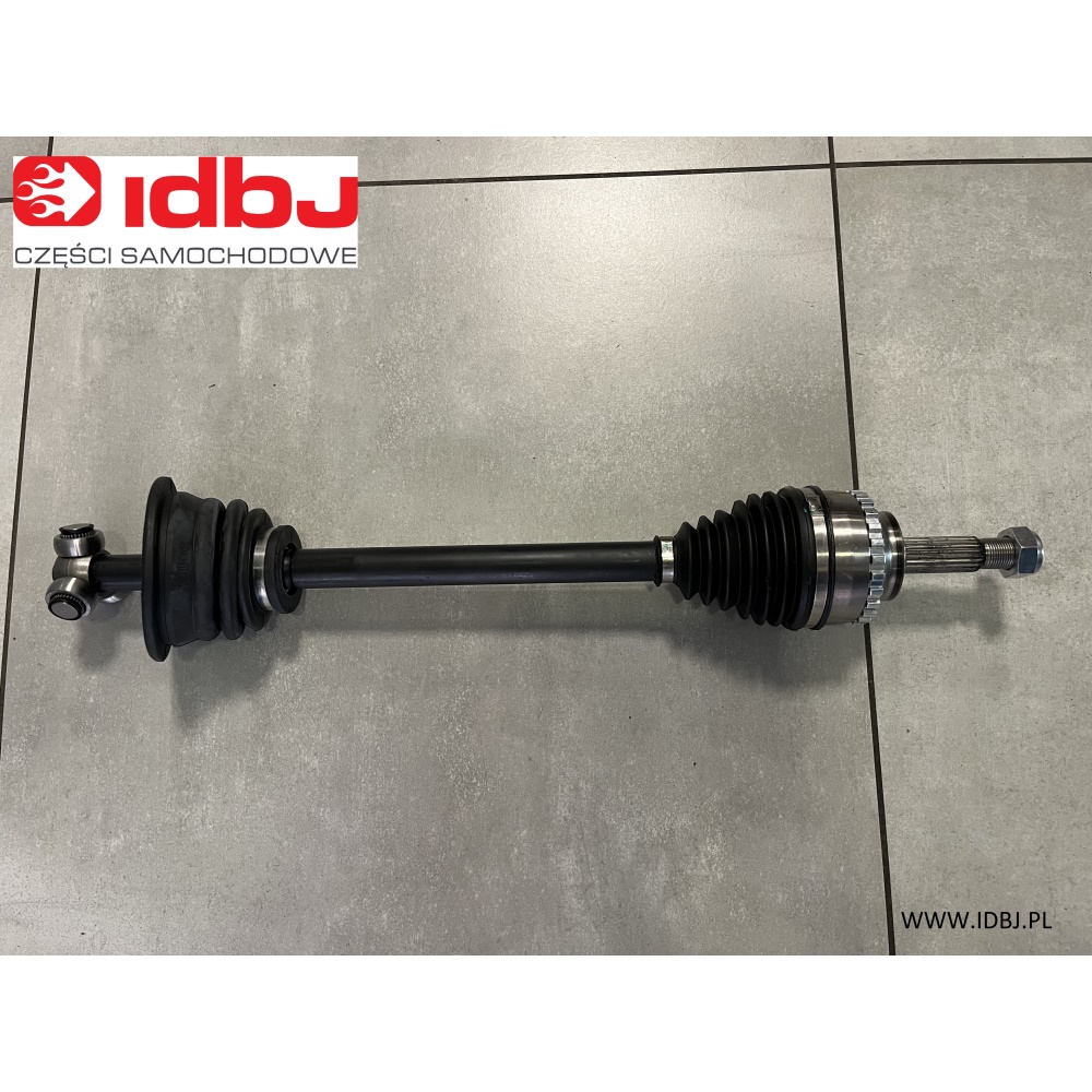 Fotografia produktu PAMMELSON PAM7700103729 PÓŁOŚ LEWA RENAULT CLIO , ABS 26 ZĘBÓW Oś przednia, z lewej Długość [mm] 625,7 Uzębienie zewnętrzne od strony koła 21 Liczba zębów, pierścień ABS 26