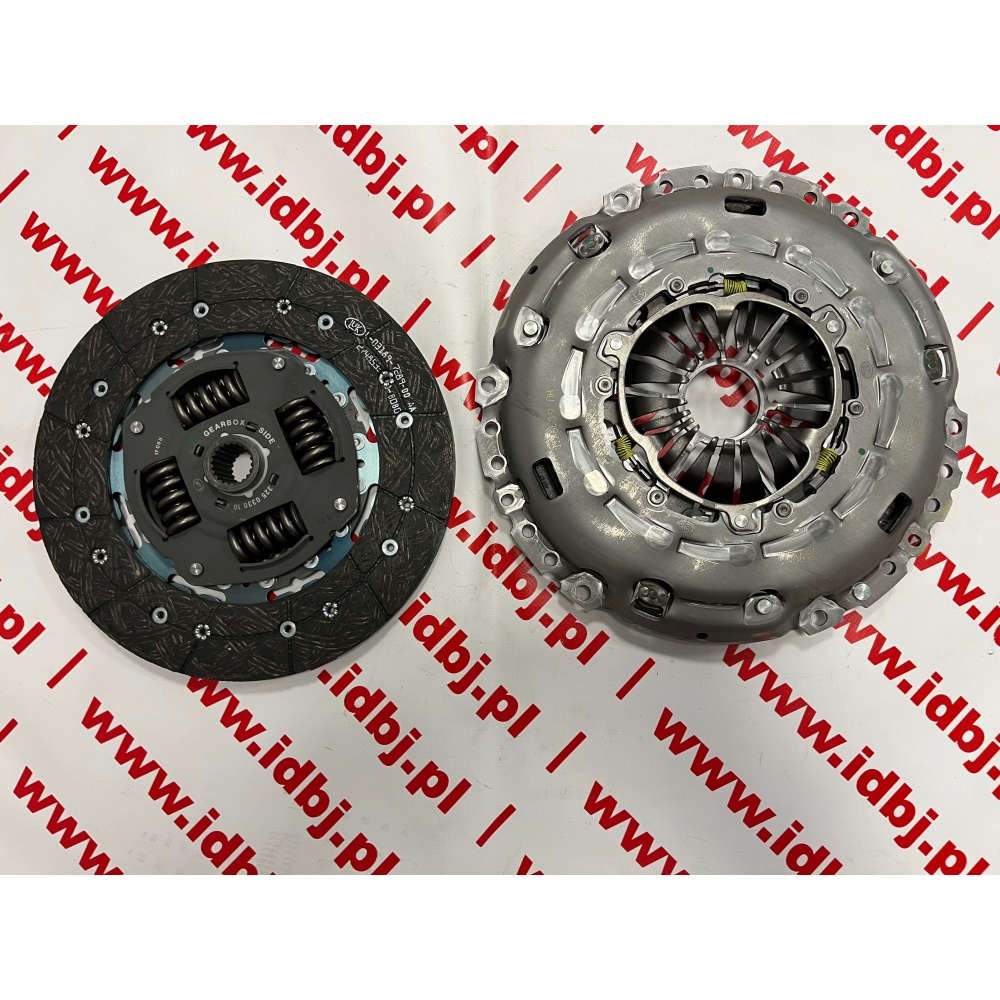 Fotografia produktu LUK LUK625321209 SPRZĘGŁO FIAT DUCATO 2.3 JTD 14- #250#   130KM, 150KM zestaw sprzęgła: docisk plus tarcza sprzęgłowa. 21 zębów, średnica tarczy 250, docisk z odsadzeniem.