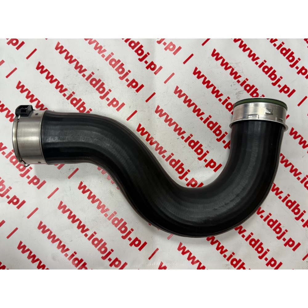 Fotografia produktu PAMMELSON PAM12852825 PRZEWÓD, RURA, WĄŻ INTERCOOLERA MERCEDES SPRINTER 907 3.0 06-LEWY PRZEWÓD CHŁODZENIA POWIETRZEM ZAKOŃCZONY METALOWYMI SZYBKOZŁĄCZKAMI Z DWÓCH STRON