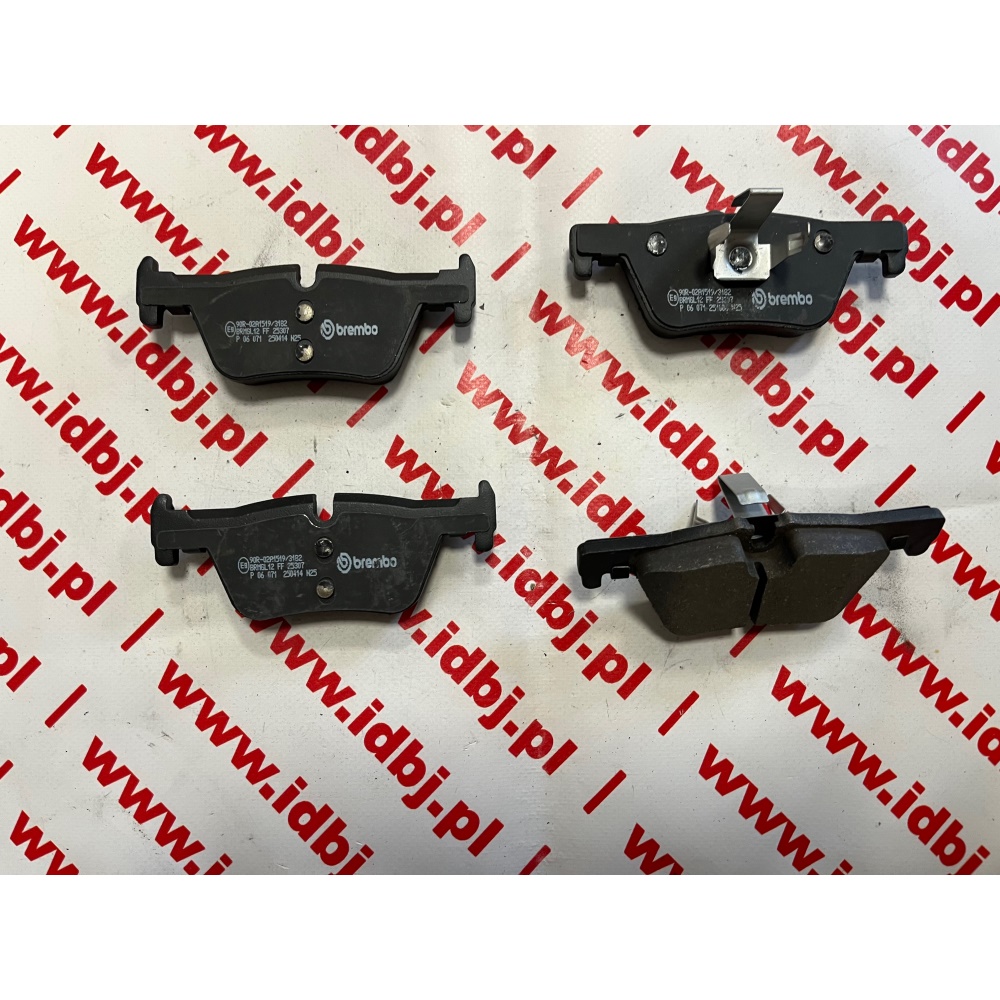 Fotografia produktu BREMBO BRP06071 KLOCKI HAMULCOWE BMW 3 F30 TYŁ 