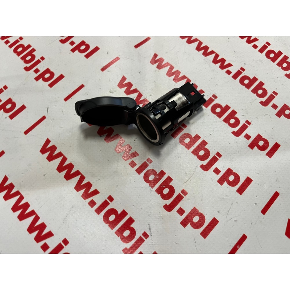 Fotografia produktu RENAULT OR253312923R ZAPALNICZKA 12V GNIAZDO RENAULT TRAFIC 14- 
