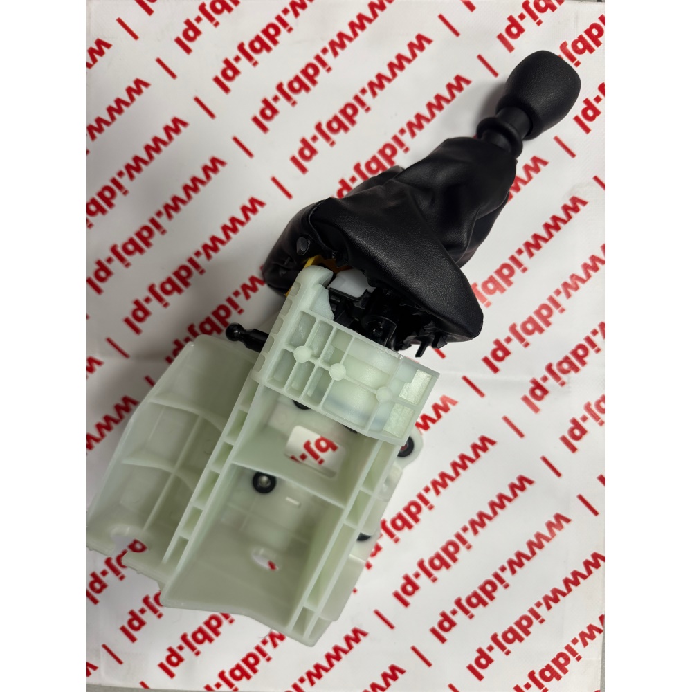Fotografia produktu PAMMELSON PAM1070613537 LEWAREK, MECHANIZM ZMIANY BIEGÓW DUCATO, BOXER, JUMPER 01- 5 BIEGÓW Kompletna podstawa, koszyczek lewarka zmiany biegów Ducato, Boxer, Jumper 2001 z mieszkiem i gałki