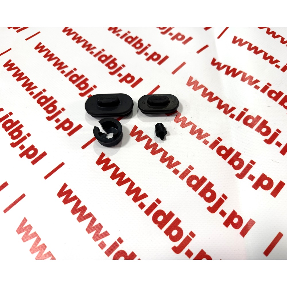Fotografia produktu IVECO OR42563318 ZESTAW NAPRAWCZY HAMULCA RĘCZNEGO IVECO DAILY 55s18 18- 4x4 TYŁ ZESTAW ZAŚLEPEK, GUMKA, ZAŚLEPKA TARCZY KOTWICZNEJ TYLNEJ, HAMULCA RĘCZNEGO IVECO DAILY 65C 00-, 06-, 14- TARCZACH HAMUCOWYCH W KTÓRYCH WNĘTRZU SĄ SZCZĘKI HAMULCOWE.