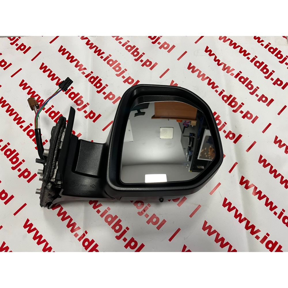 Fotografia produktu PAMMELSON PAM8152F5 LUSTERKO PRAWE BERLINGO, PARTNER 08- ELEKTRYCZNE DO MALOWANIA 6 otworów / 3 piny+6 otworów / 4 piny ELEKTRYCZNIE SKŁADANE