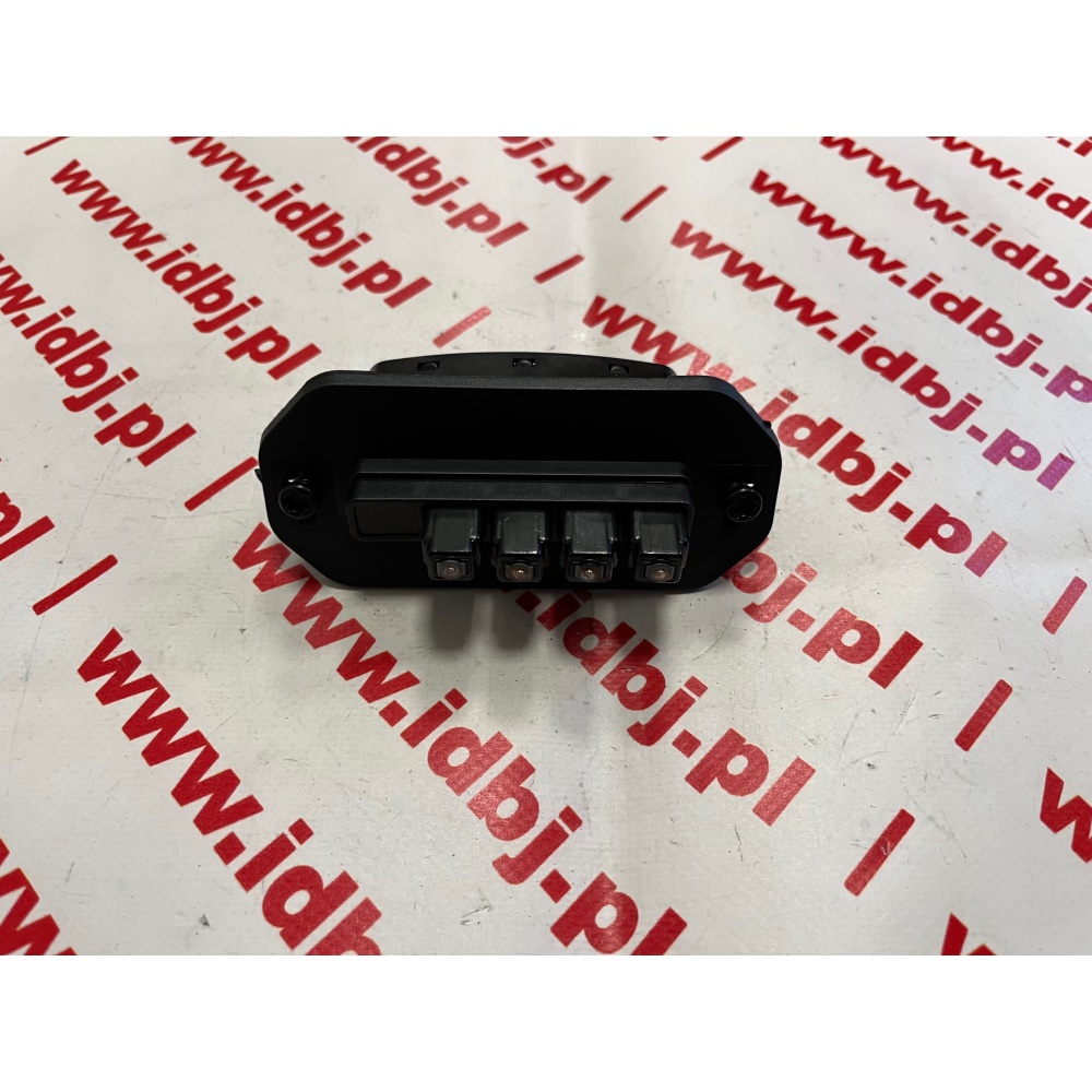 Fotografia produktu PAMMELSON PAM252160004R STYKI DRZWI PRZESUWNYCH LEWYCH RENAULT MASTER 10-, 4 STYKI W DRZWIACH Stycznik drzwiowy. 4 styki elektryczne ruchome w drzwiach, drzwi przesuwnych lewych. Drzwi prawe i lewe mają różne styki.