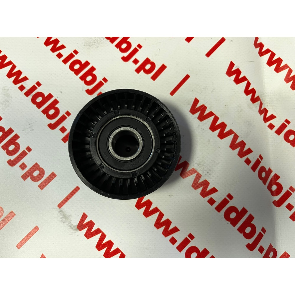 Fotografia produktu SKF SKFVKM32243 ROLKA PASKA M-V, WIELOROWKOWEGO JEEP, DOBLO, MAZDA, TATA 70 X 25 X 17 