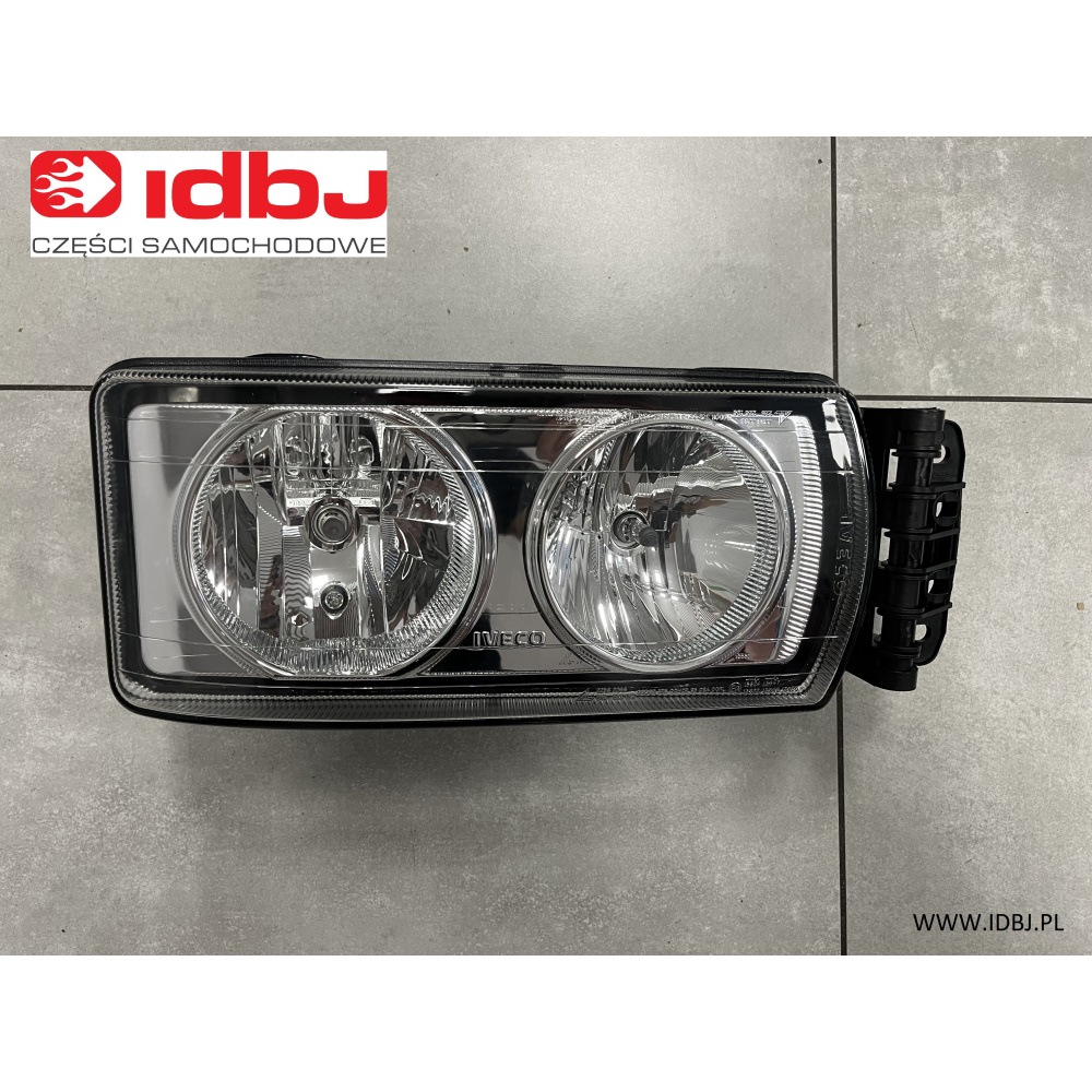 Fotografia produktu IVECO OR504238203 REFLEKTOR PRZEDNI PRAWY IVECO  EC, STRALIS, TRAKKER H7, 24V, sterowanie manualne BŁYSK
