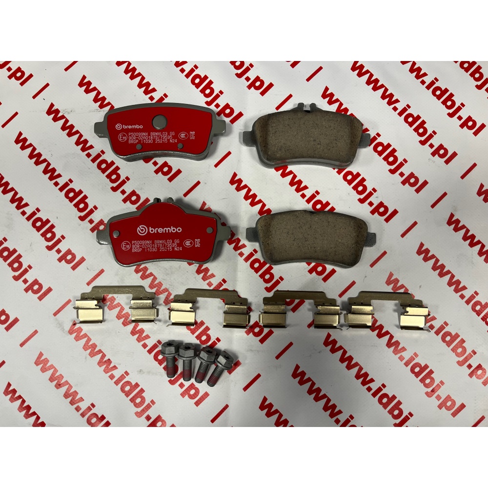 Fotografia produktu BREMBO BREP50099NX KLOCKI HAMULCOWE TYŁ MERCEDES C, GLE 11- CERAMICZNE 
