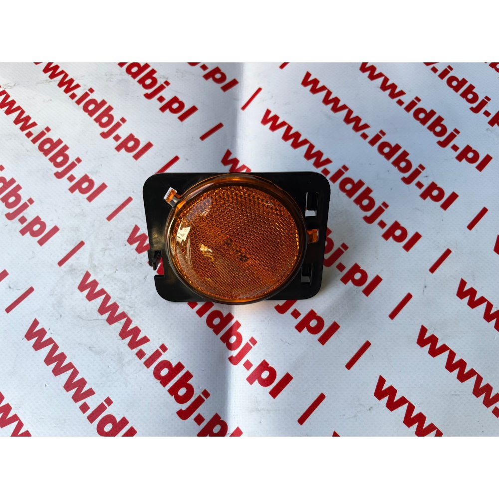 Fotografia produktu DEPO DEP340020-5 LAMPA OBRYSOWA POMARAŃCZOWA W BŁOTNIKU JEEP WRANGLER 06- PRAWA W5W