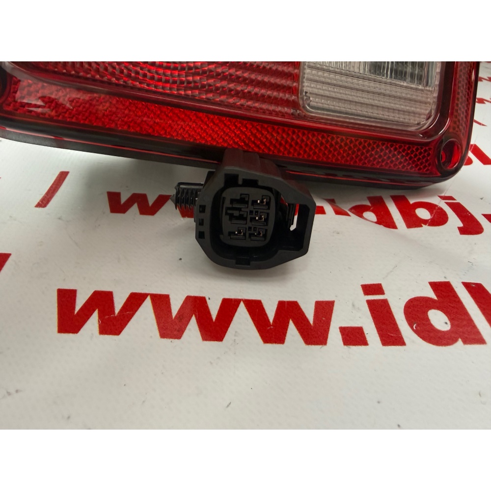 fotografia produktu PAMMELSON PAM55077890AC, LAMPA ŚWIATEŁ TYLNYCH PRAWYCH JEEP WRANGLER 06-